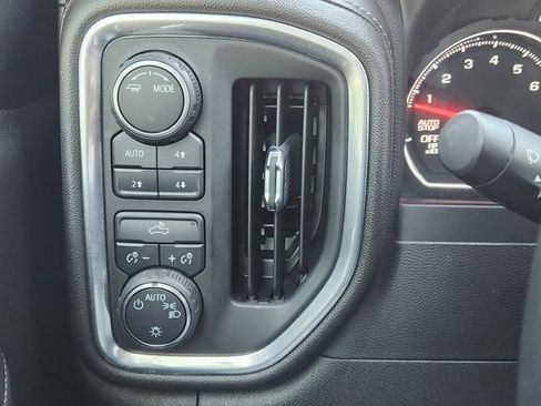 Used 2022 Chevrolet Silverado 1500 LT w/ Z71 Off-Road Package image 25