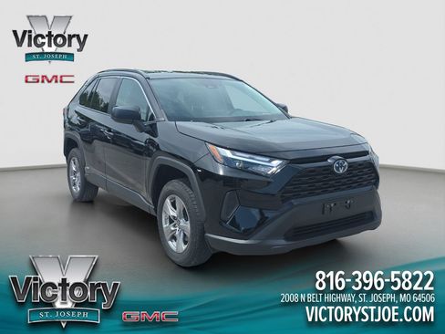 Used 2023 Toyota RAV4 LE AWD/4WD image 1