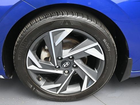 Certified 2024 Hyundai Elantra SEL w/ Convenience Package FWD image 14