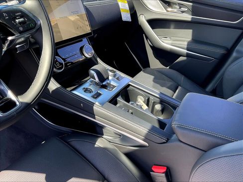 New 2026 Jaguar F-PACE R-Dynamic S image 7