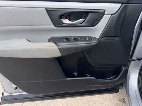 Used 2018 Honda CR-V LX image 10