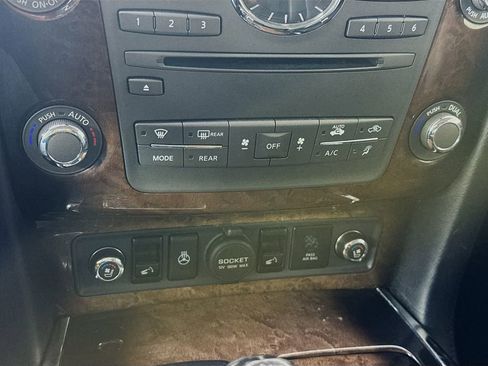 Used 2014 INFINITI QX80 2WD w/ Deluxe Touring Package image 18