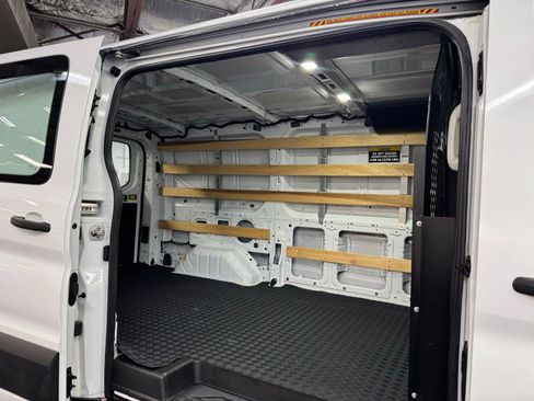 Used 2023 Ford Transit 250 Low Roof AWD w/ Exterior Upgrade Package image 33