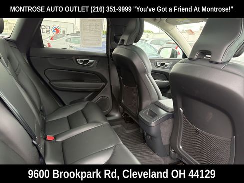 Used 2024 Volvo XC60 B5 Core AWD/4WD image 6