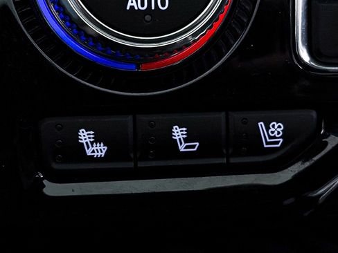 Used 2024 GMC Yukon Denali AWD/4WD image 46