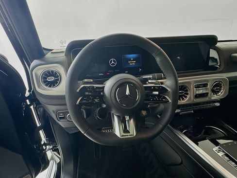 Used 2025 Mercedes-Benz G 63 AMG 4MATIC image 12