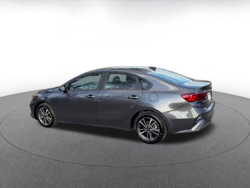 Used 2024 Kia Forte LXS image 10