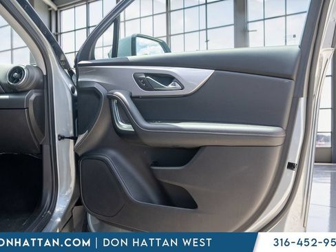 Used 2025 Chevrolet Blazer LT AWD/4WD image 29