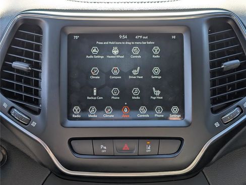 Used 2021 Jeep Cherokee Latitude Lux 80th Anniv w/ Quick Order Package 26U 80TH image 23