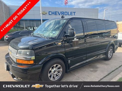 Used 2019 Chevrolet Express 2500 Work Van image 2