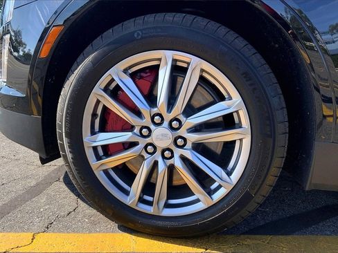 Used 2025 Cadillac XT5 Sportv image 12