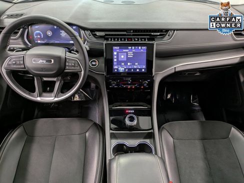 Used 2024 Jeep Grand Cherokee Altitude image 24