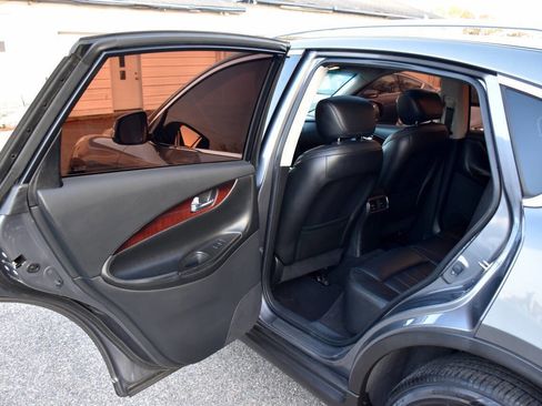 Used 2017 INFINITI QX50 AWD w/ Premium Plus Package image 13