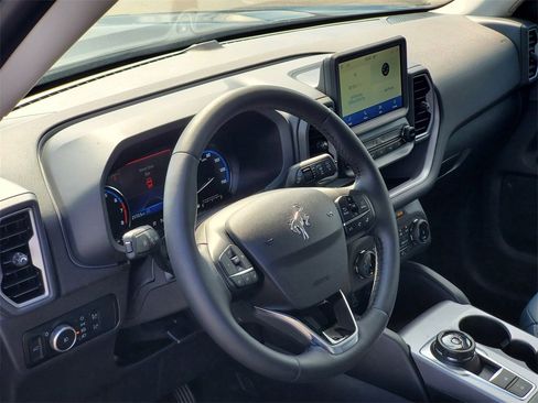 New 2024 Ford Bronco Sport Outer Banks image 11