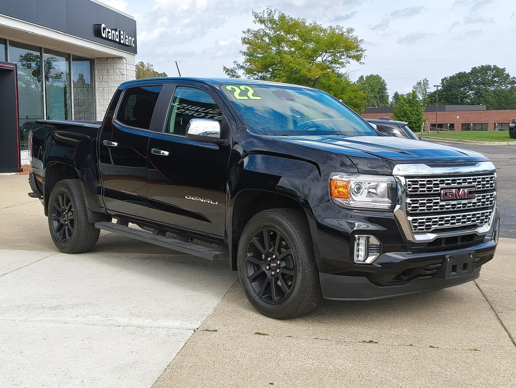 Used 2022 GMC Canyon Denali w/ Denali Black Edition Package AWD/4WD image 21