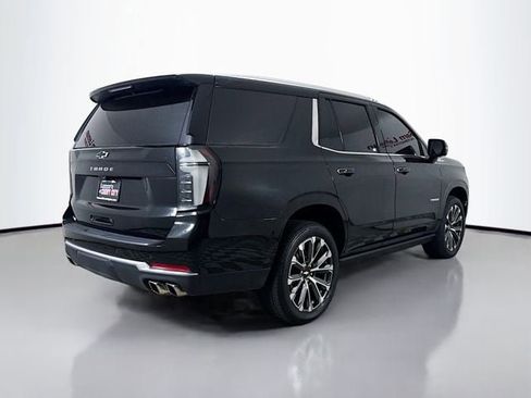 Used 2025 Chevrolet Tahoe High Country AWD/4WD image 10