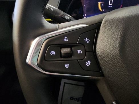 Used 2024 Chevrolet Trax LT w/ LT Convenience Package FWD image 24