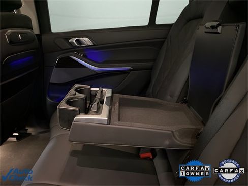 Used 2024 BMW X7 xDrive40i w/ Premium Package image 60