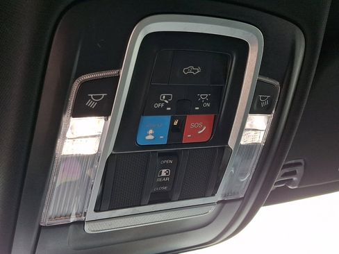Used 2025 RAM 1500 Big Horn AWD/4WD image 31