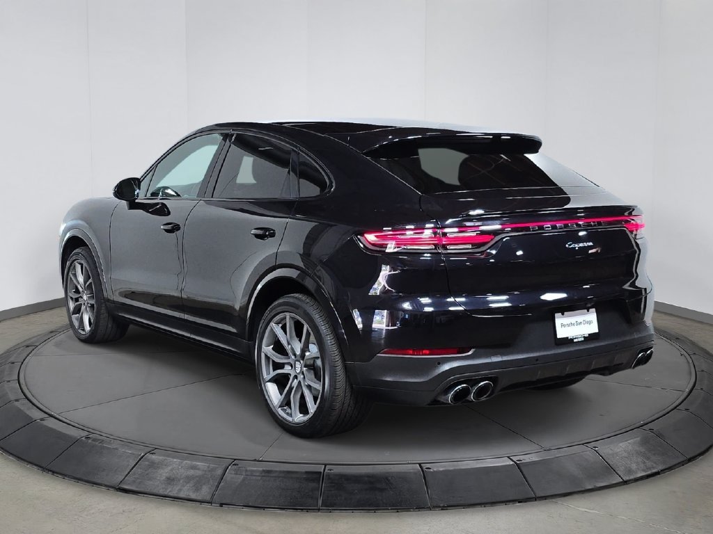 Used 2021 Porsche Cayenne Coupe AWD/4WD image 3