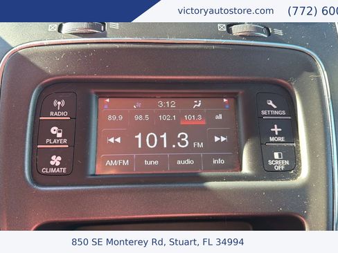 Used 2019 Dodge Journey SE image 22