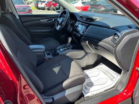 Used 2020 Nissan Rogue SV AWD/4WD image 18