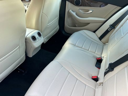 Used 2018 Mercedes-Benz C 300 Sedan image 26