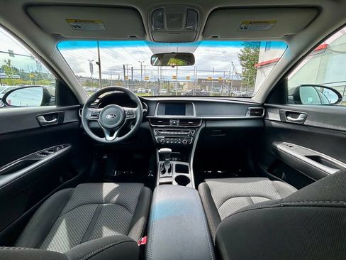 Used 2018 Kia Optima LX w/ 17" Alloy Wheels Package FWD image 17