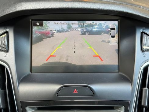 Used 2015 Ford Focus Titanium FWD image 37