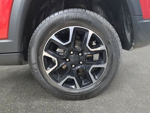 Used 2019 Jeep Compass Trailhawk w/ Cold Weather Group image 32