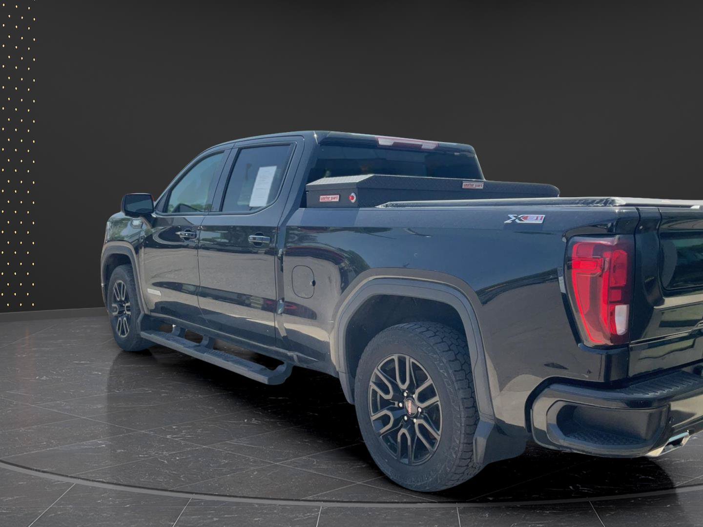 Used 2022 GMC Sierra 1500 Elevation w/ Elevation Premium Package AWD/4WD image 6