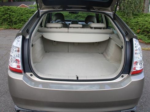 Used 2007 Toyota Prius Touring FWD image 16