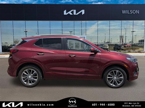 Used 2022 Buick Encore GX Select w/ Sport Touring Package AWD/4WD image 1