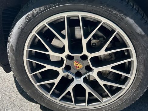 Used 2017 Porsche Macan S AWD/4WD image 17