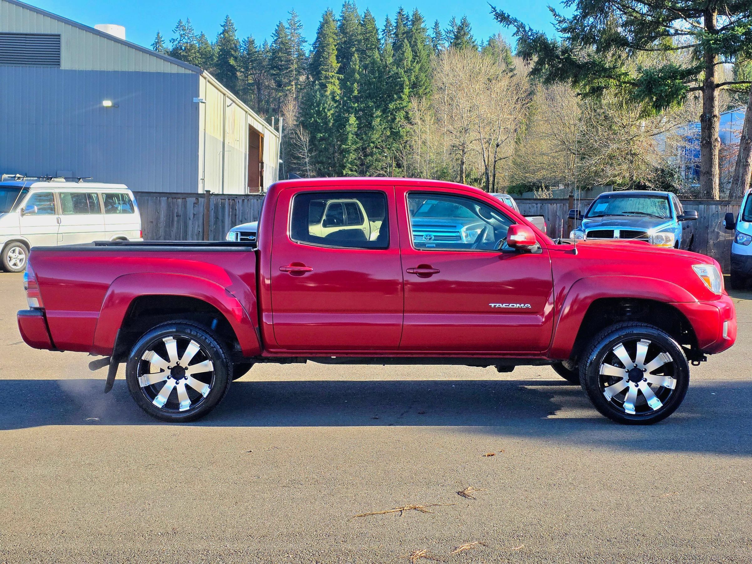 Used 2015 Toyota Tacoma 4x4 Double Cab w/ TRD Sport Package image 8