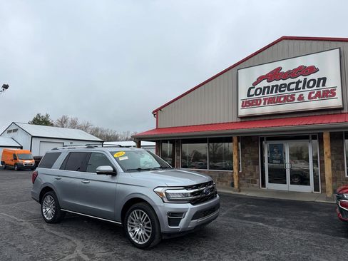 Used 2024 Ford Expedition Limited image 2