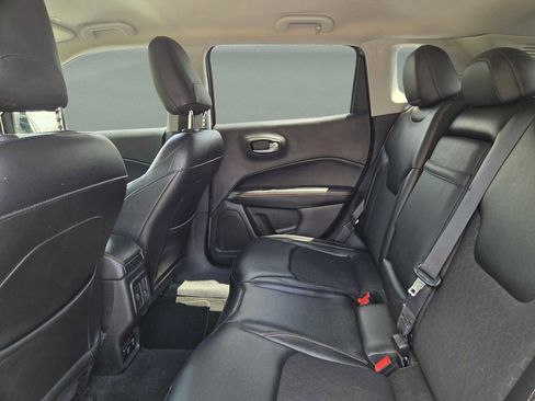 Used 2018 Jeep Compass Latitude w/ Popular Equipment Group FWD image 13