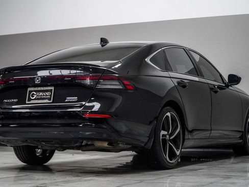 Used 2023 Honda Accord Sport image 12