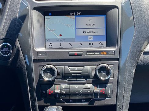 Used 2017 Ford Explorer XLT w/ Equipment Group 202A AWD/4WD image 21