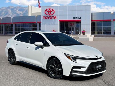 Used 2024 Toyota Corolla XSE FWD image 1