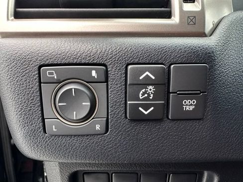 Used 2021 Lexus GX 460 Premium w/ Premium Package AWD/4WD image 22