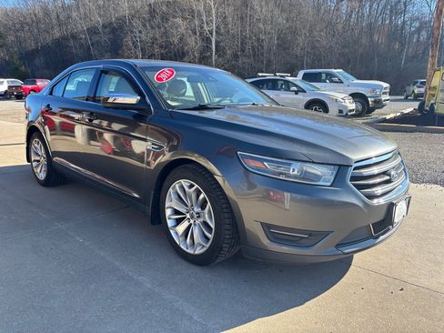 Used 2018 Ford Taurus Limited image 5