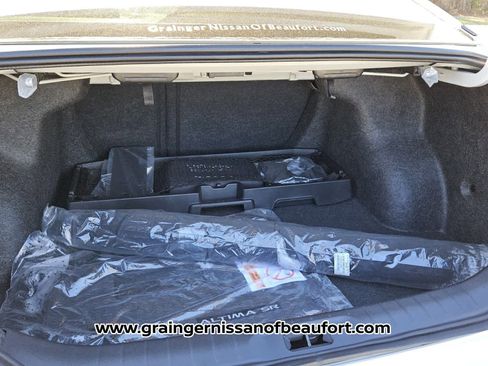 Used 2025 Nissan Altima 2.5 SR image 6