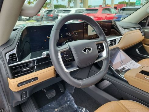 Used 2025 INFINITI QX80 Luxe AWD/4WD image 6