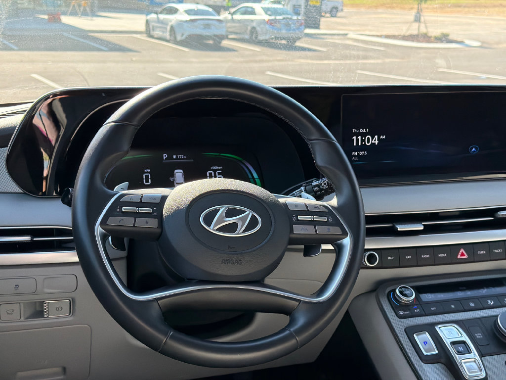 Used 2025 Hyundai Palisade SEL FWD image 19