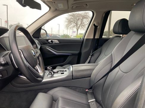 Used 2022 BMW X7 xDrive40i w/ Premium Package image 8