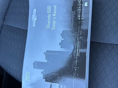 Used 2022 Chevrolet Silverado 1500 LT image 27