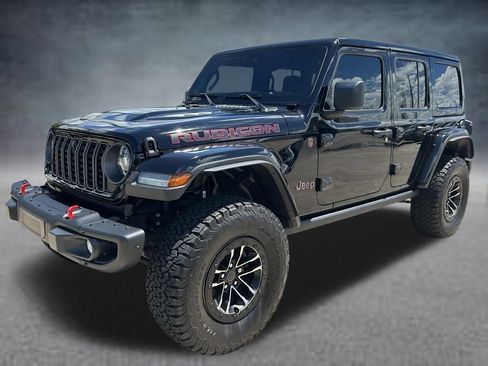 Used 2025 Jeep Wrangler Unlimited Rubicon AWD/4WD image 2