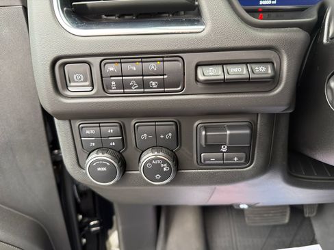 Used 2023 Chevrolet Suburban High Country w/ Premium Package AWD/4WD image 14