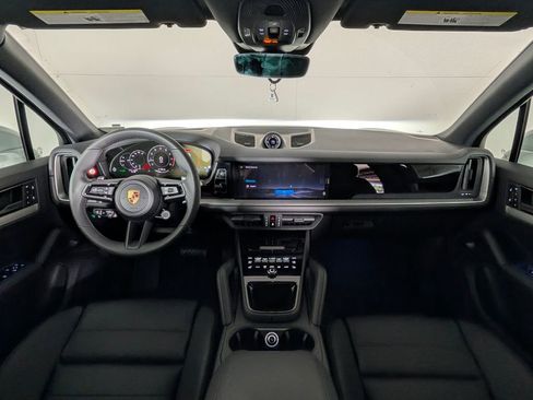 New 2026 Porsche Cayenne image 20